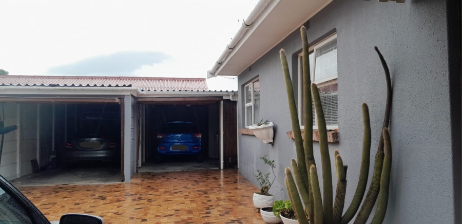 4 Bedroom Property for Sale in Gordon Strand Estate Western Cape